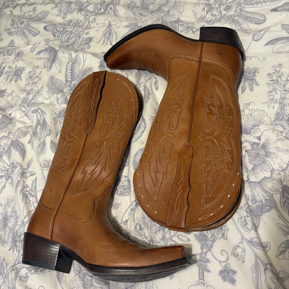 ARIAT WOMEN’S BOOTS